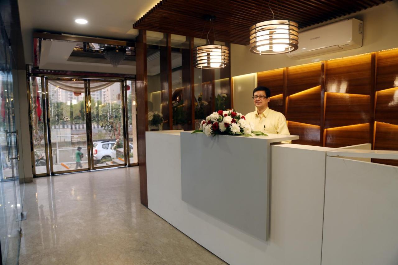 נוידה Awadh Inn מראה חיצוני תמונה