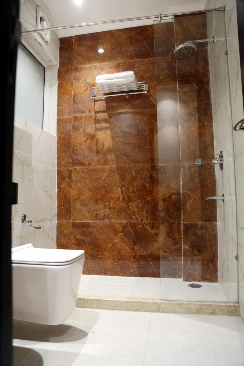 נוידה Awadh Inn מראה חיצוני תמונה