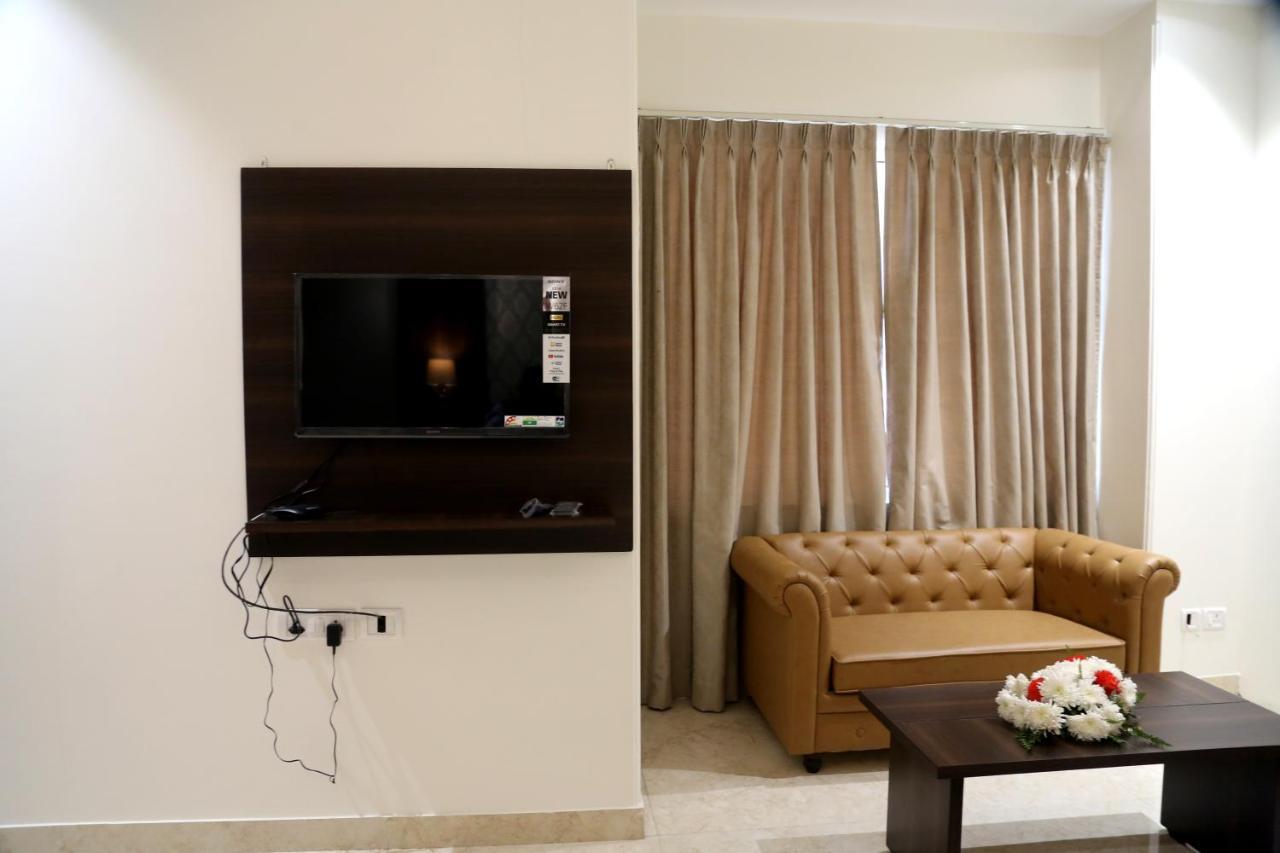 נוידה Awadh Inn מראה חיצוני תמונה